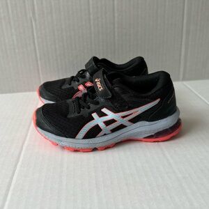 Kids Asics Black White neon trainers. Sneakers - kids size 12
